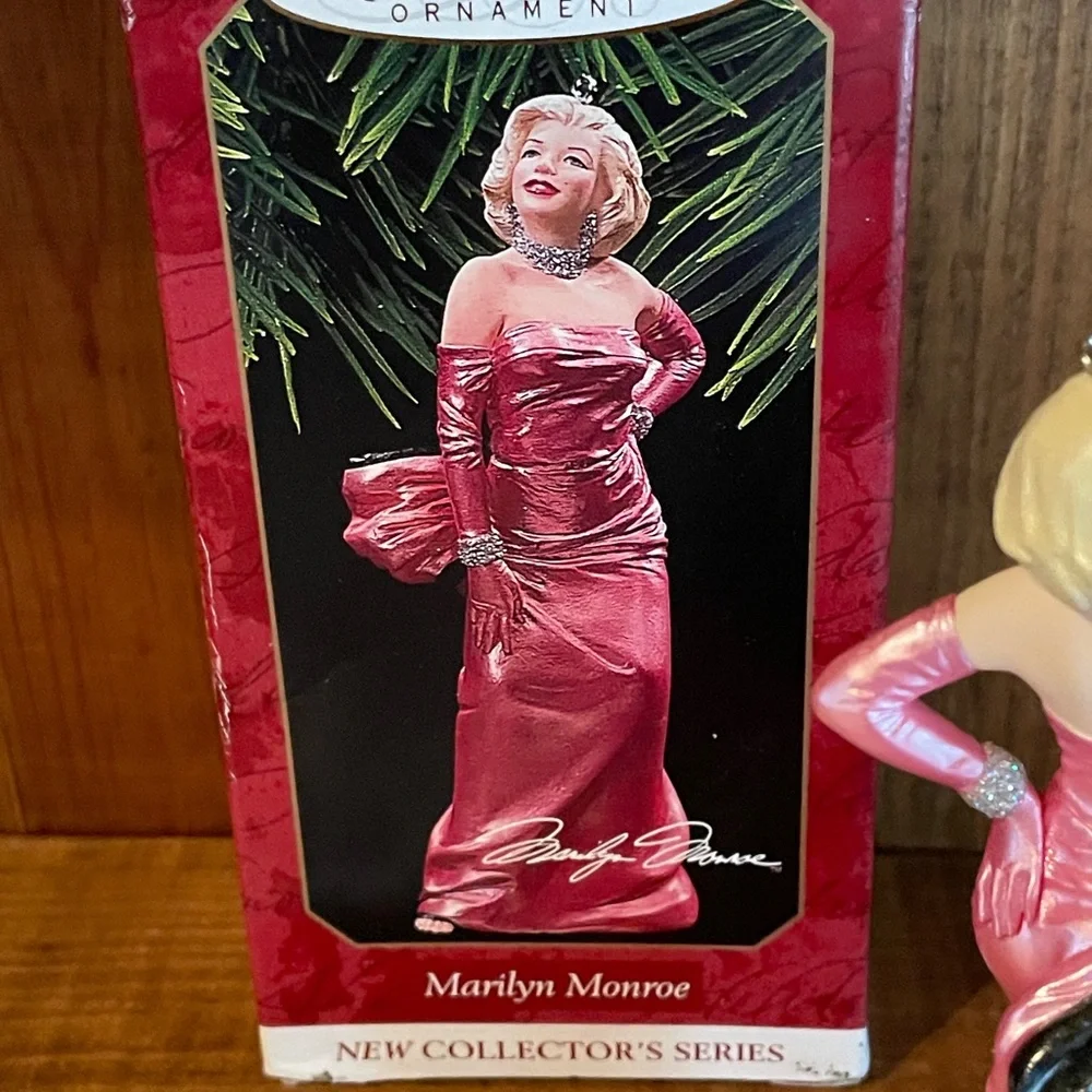 Vintage 1997 Hallmark Keepsake Christmas Ornament Marilyn Monroe MINT IN BOX